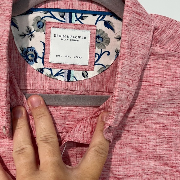 NWT Denim & Flower Short Sleeve Button Up - Picture 5 of 5